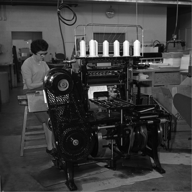 Sewn binding machine, 1964